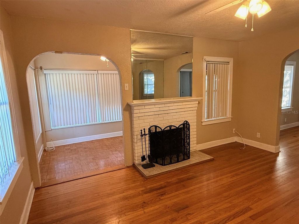 Photo of 1908 20th Avenue N, St Petersburg, FL 33713 (MLS # TB8470171)