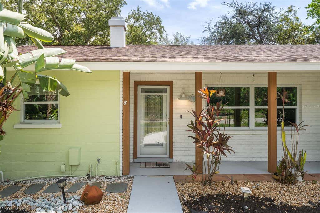 Photo of 7311 Broughton Street, Sarasota, FL 34243 (MLS # A4700895)