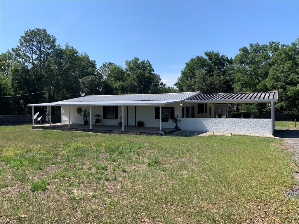 Photo of 13831 SW 95th Street, Dunnellon, FL 34432 (MLS # TB8316137)