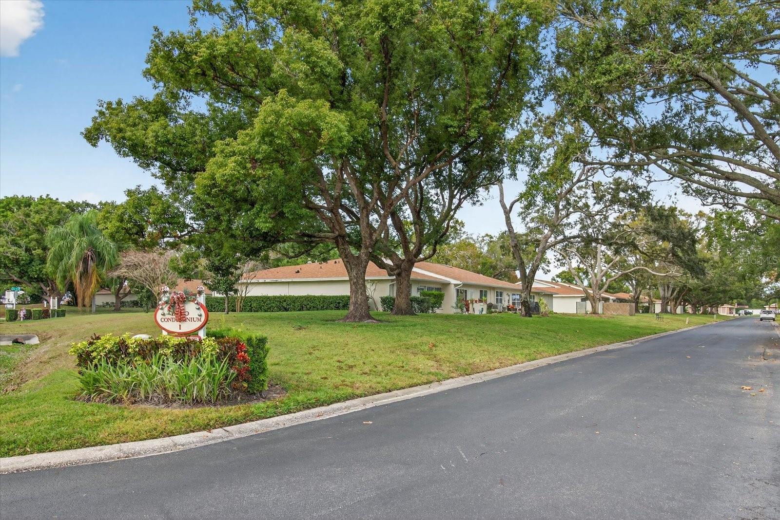 PATIO CONDO 1 - Residential