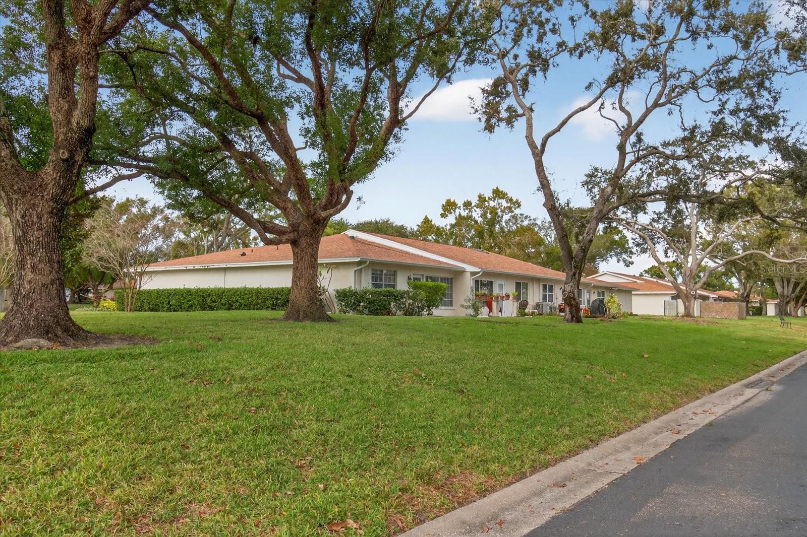 PATIO CONDO 1 - Residential