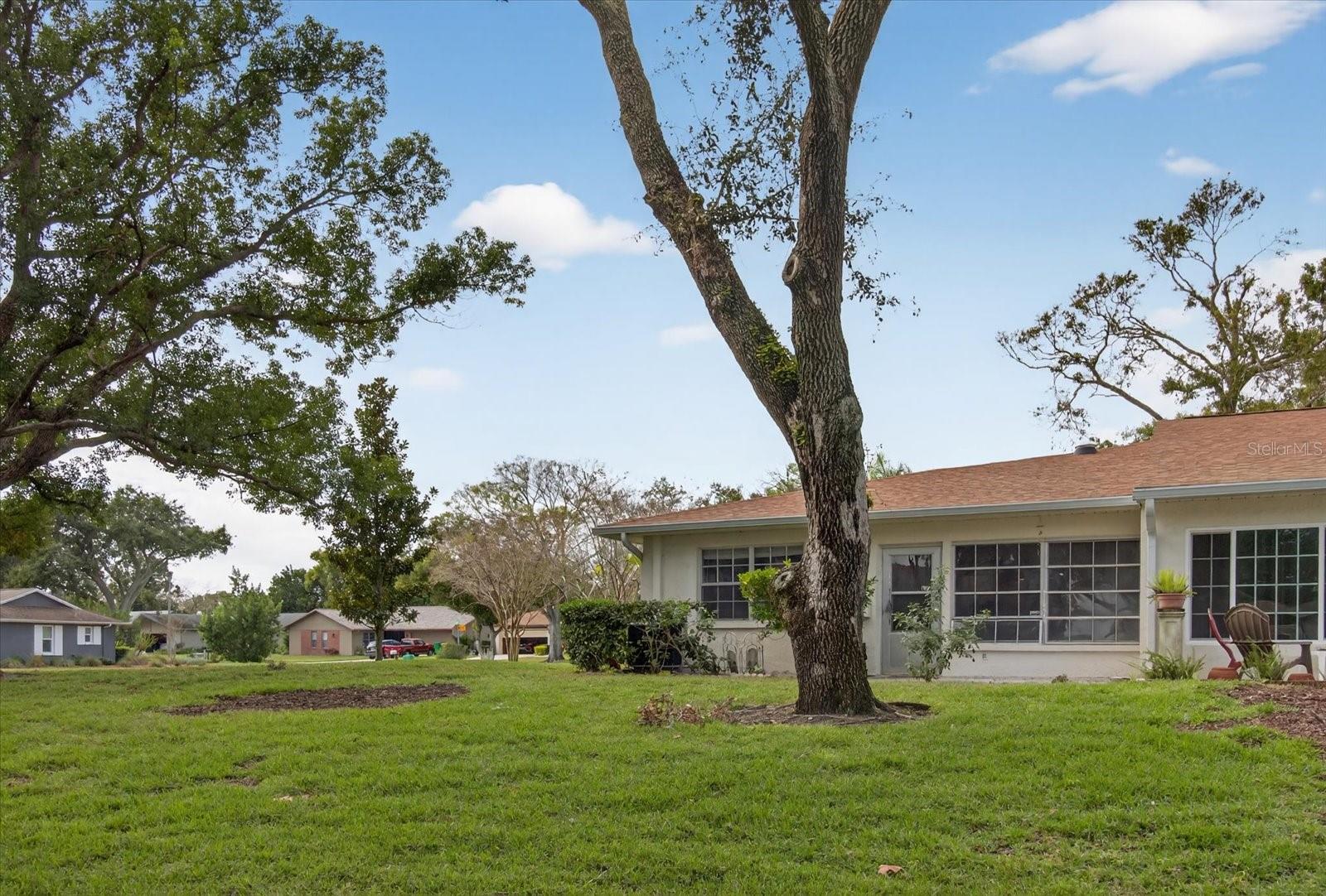 PATIO CONDO 1 - Residential