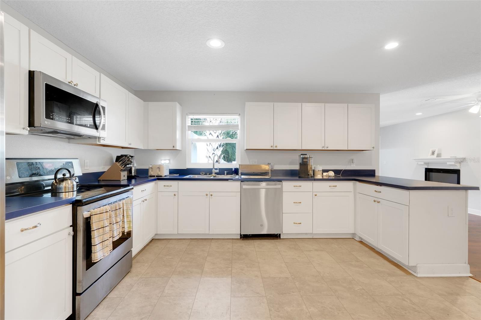 DEVONSHIRE - Residential