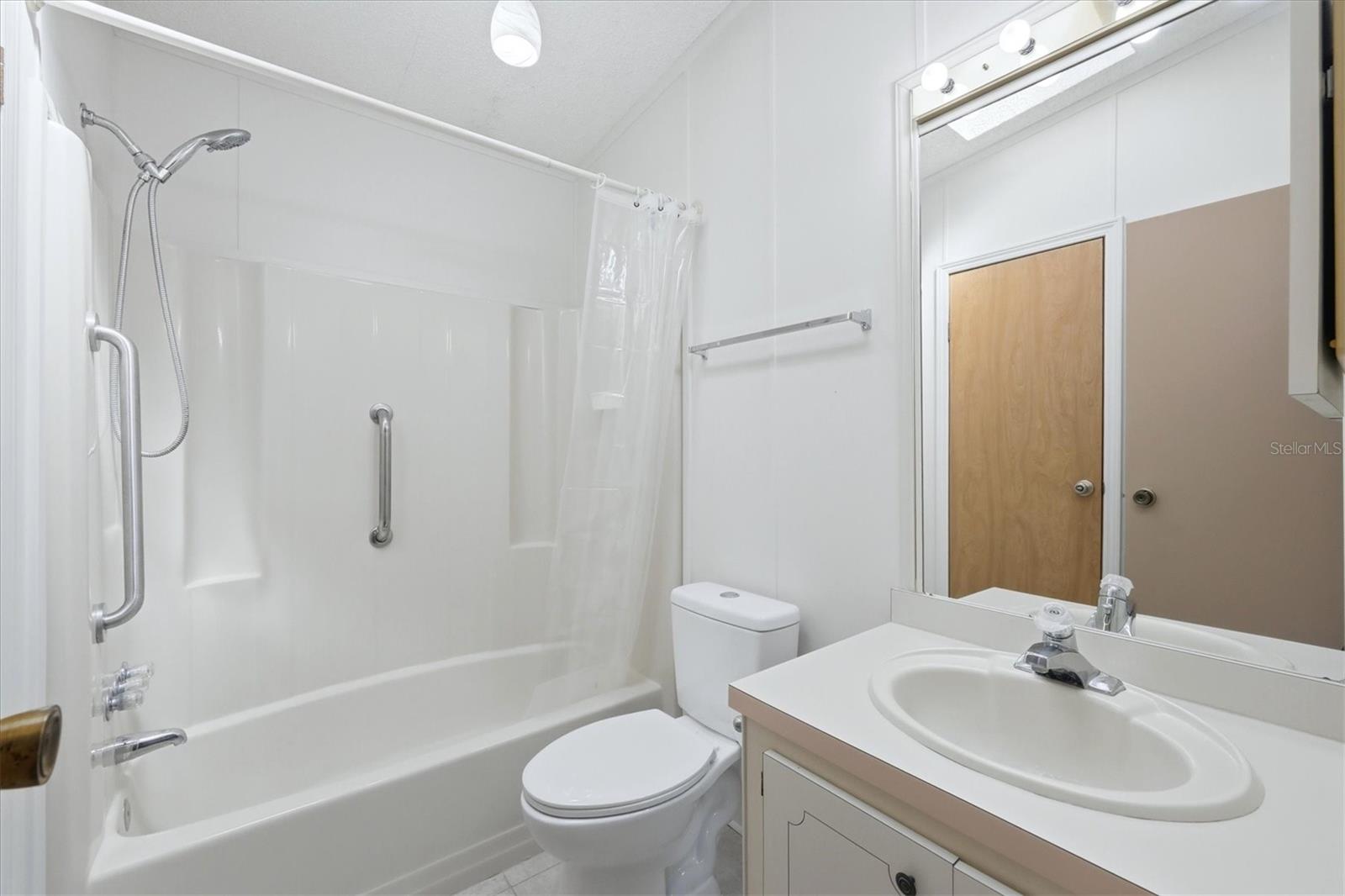 IMPERIAL LAKES ESTATES UNIT II - Residential