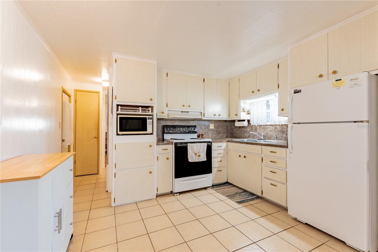 BETMAR ACRES - Residential