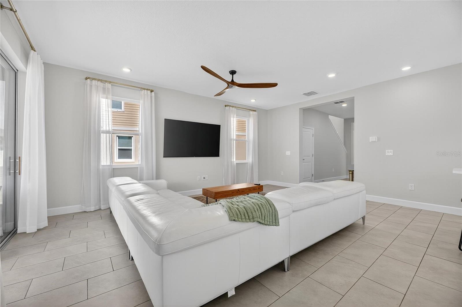 MIRABAY PRCL 8 - Residential