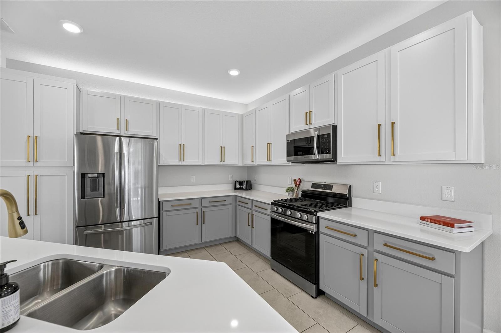 MIRABAY PRCL 8 - Residential