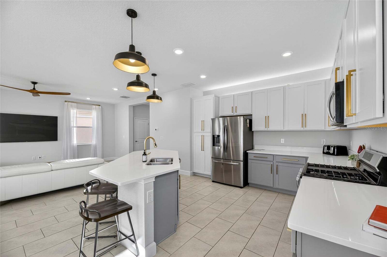 MIRABAY PRCL 8 - Residential