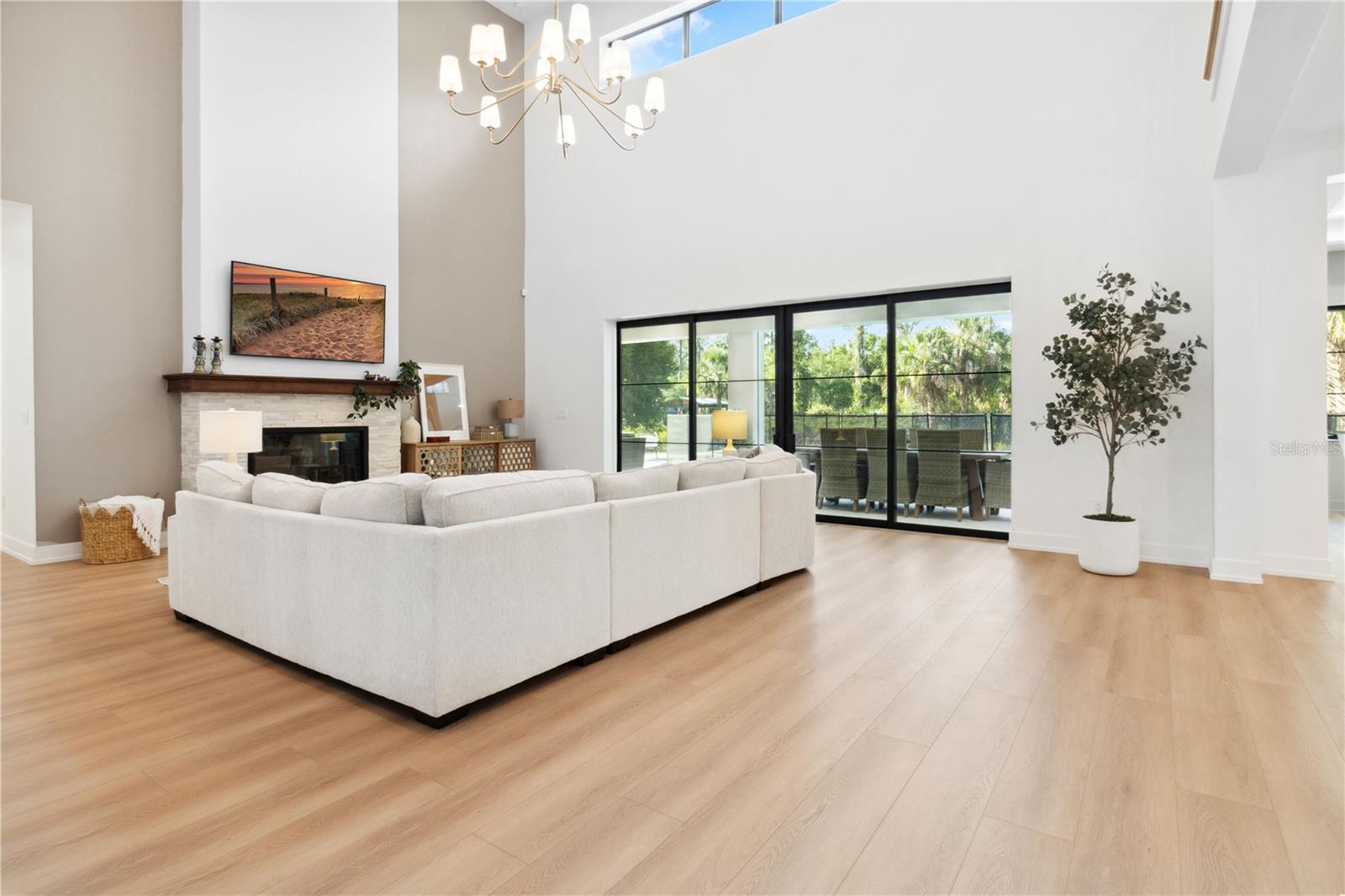 GOLDEN GATE ESTATES - Residential