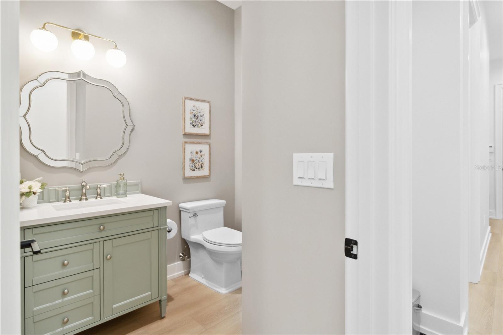 GOLDEN GATE ESTATES - Residential