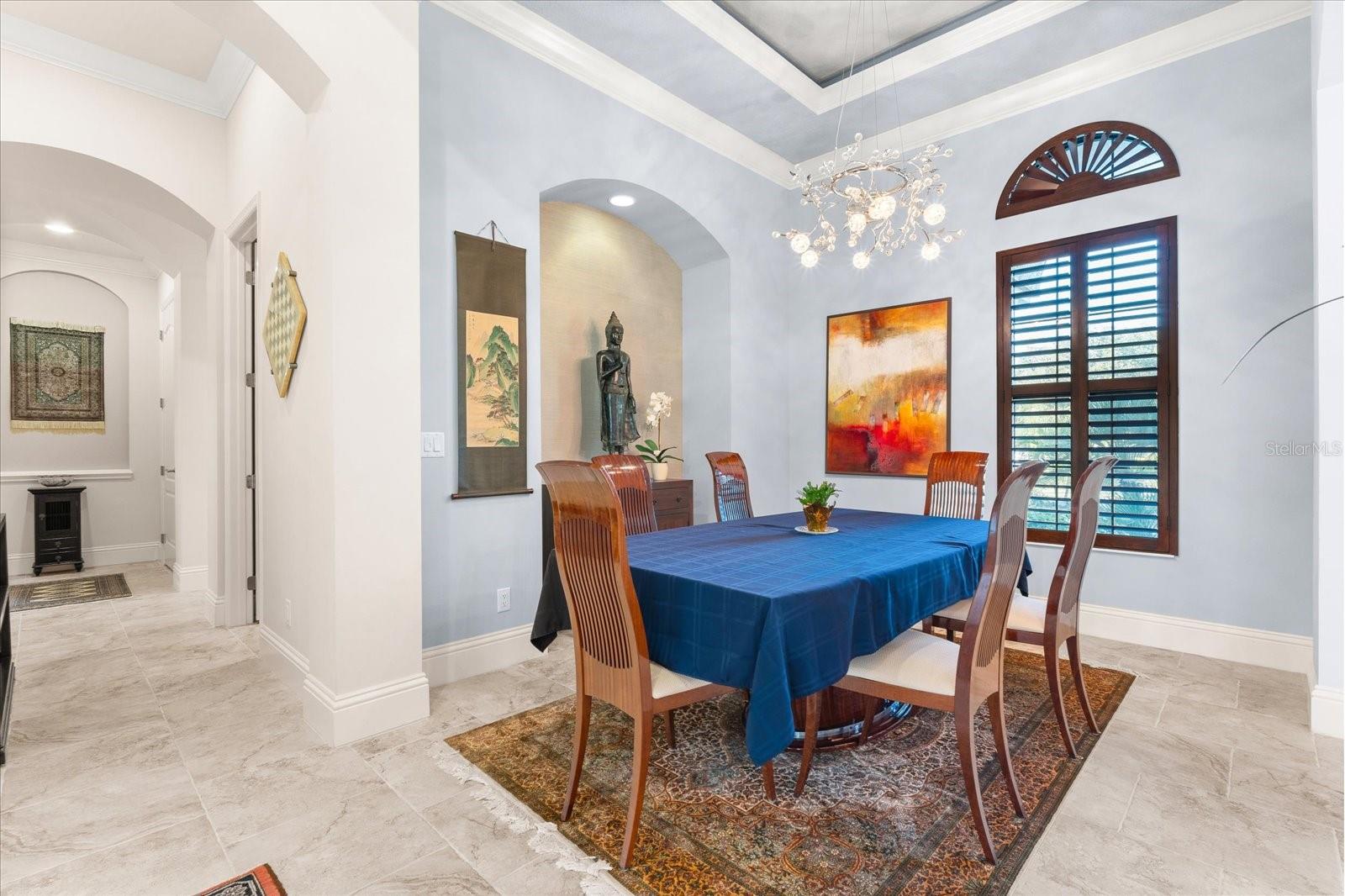 FOUNDERS CLUB - Residential