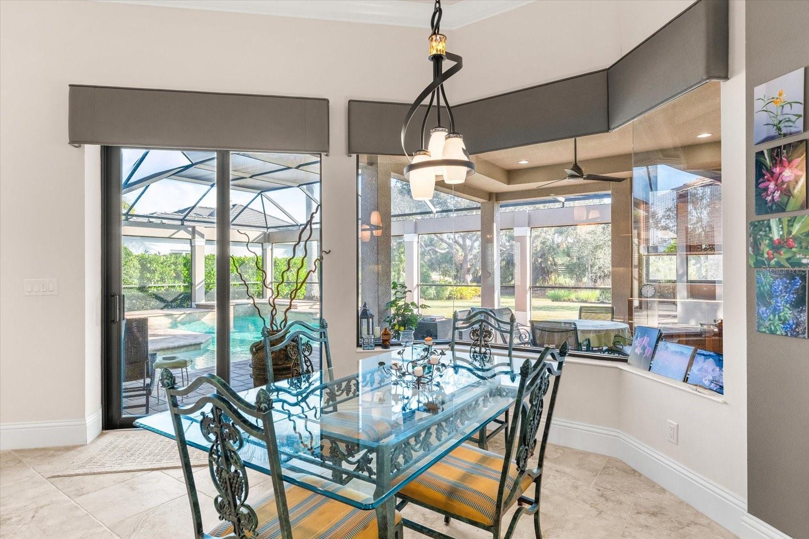 FOUNDERS CLUB - Residential