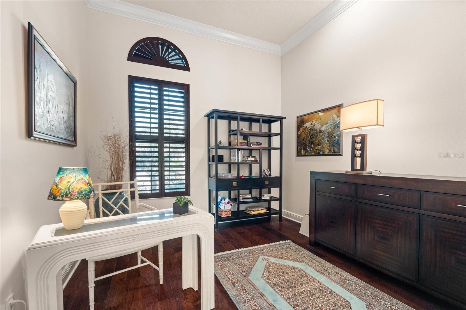 FOUNDERS CLUB - Residential