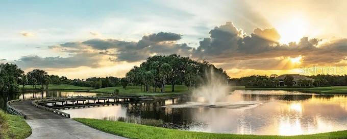 FOUNDERS CLUB - Residential