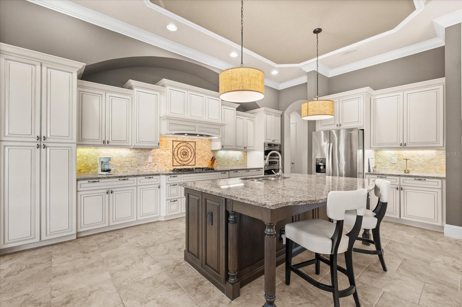 FOUNDERS CLUB - Residential