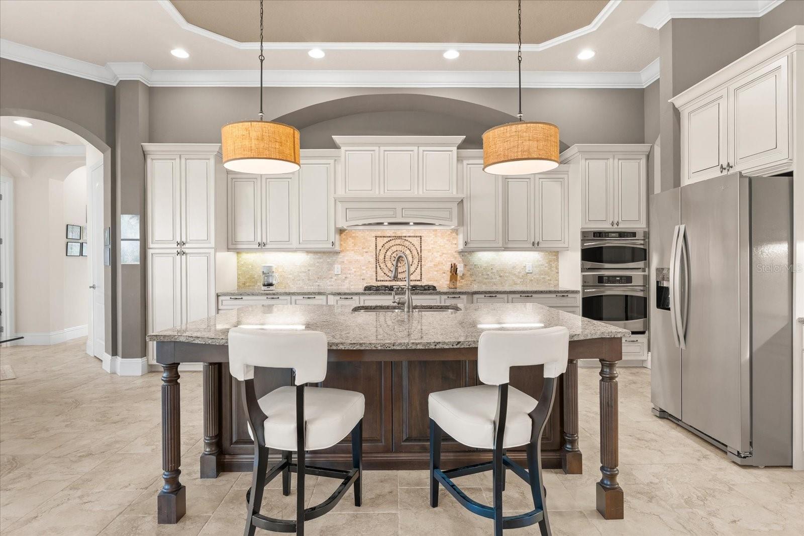 FOUNDERS CLUB - Residential