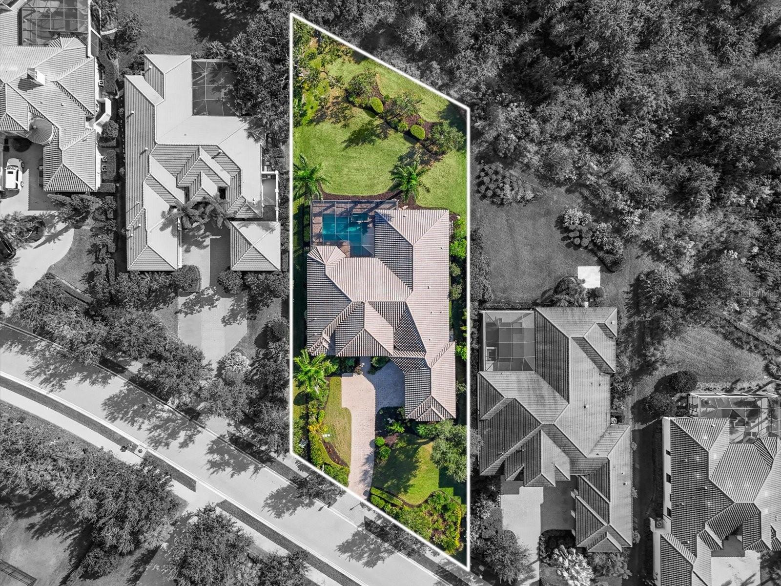 FOUNDERS CLUB - Residential