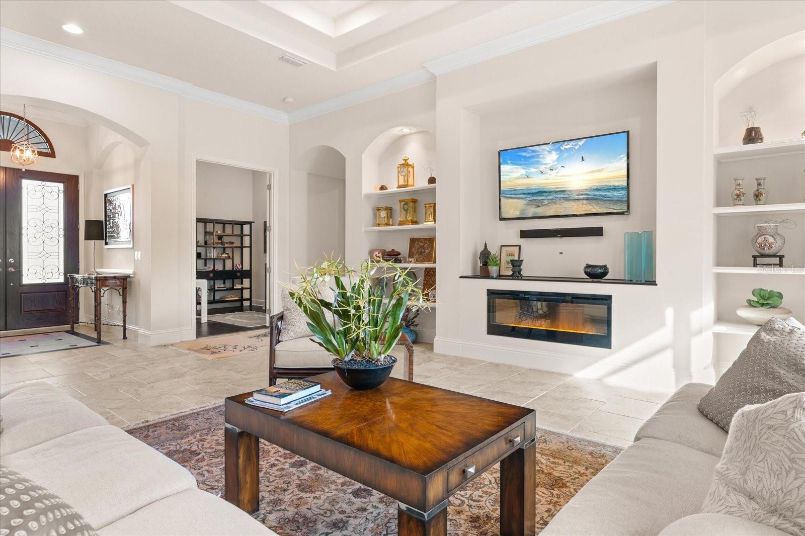 FOUNDERS CLUB - Residential