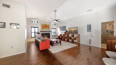 EMERALD GARDENS - Residential