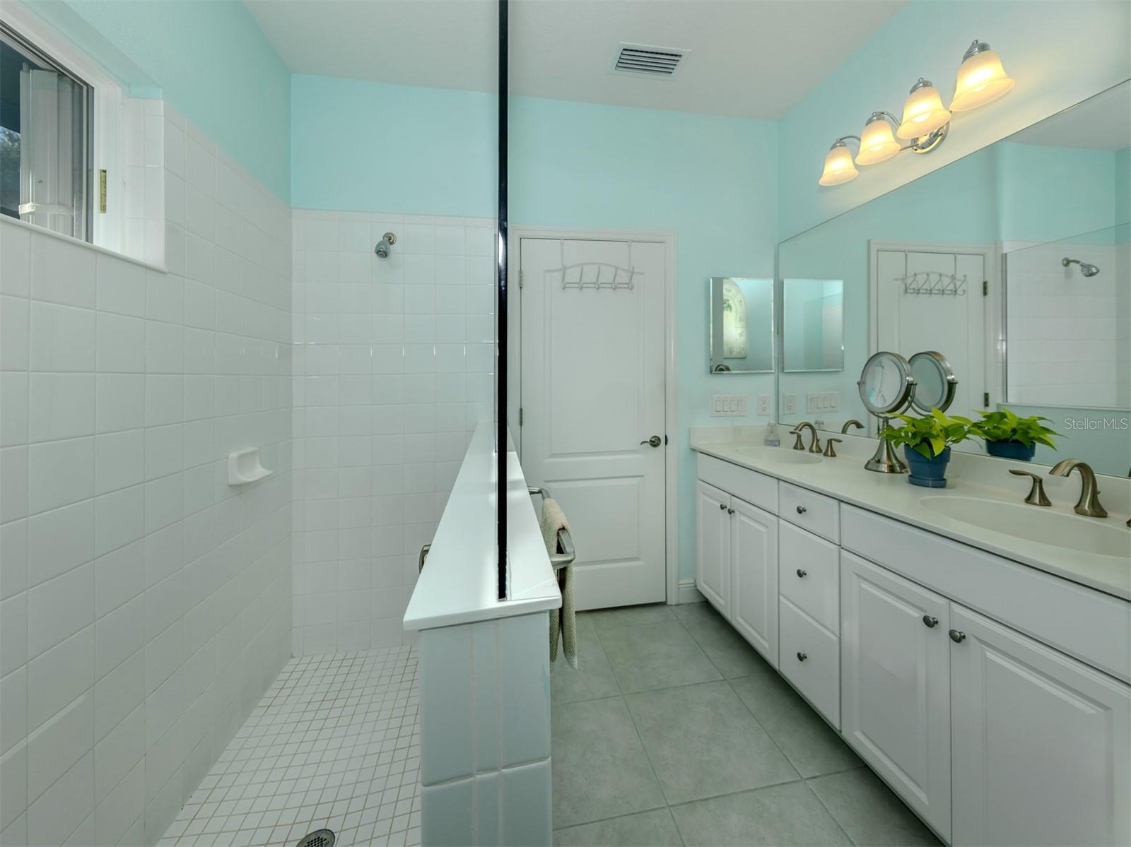 GRAND PALM PH 3AB - Residential