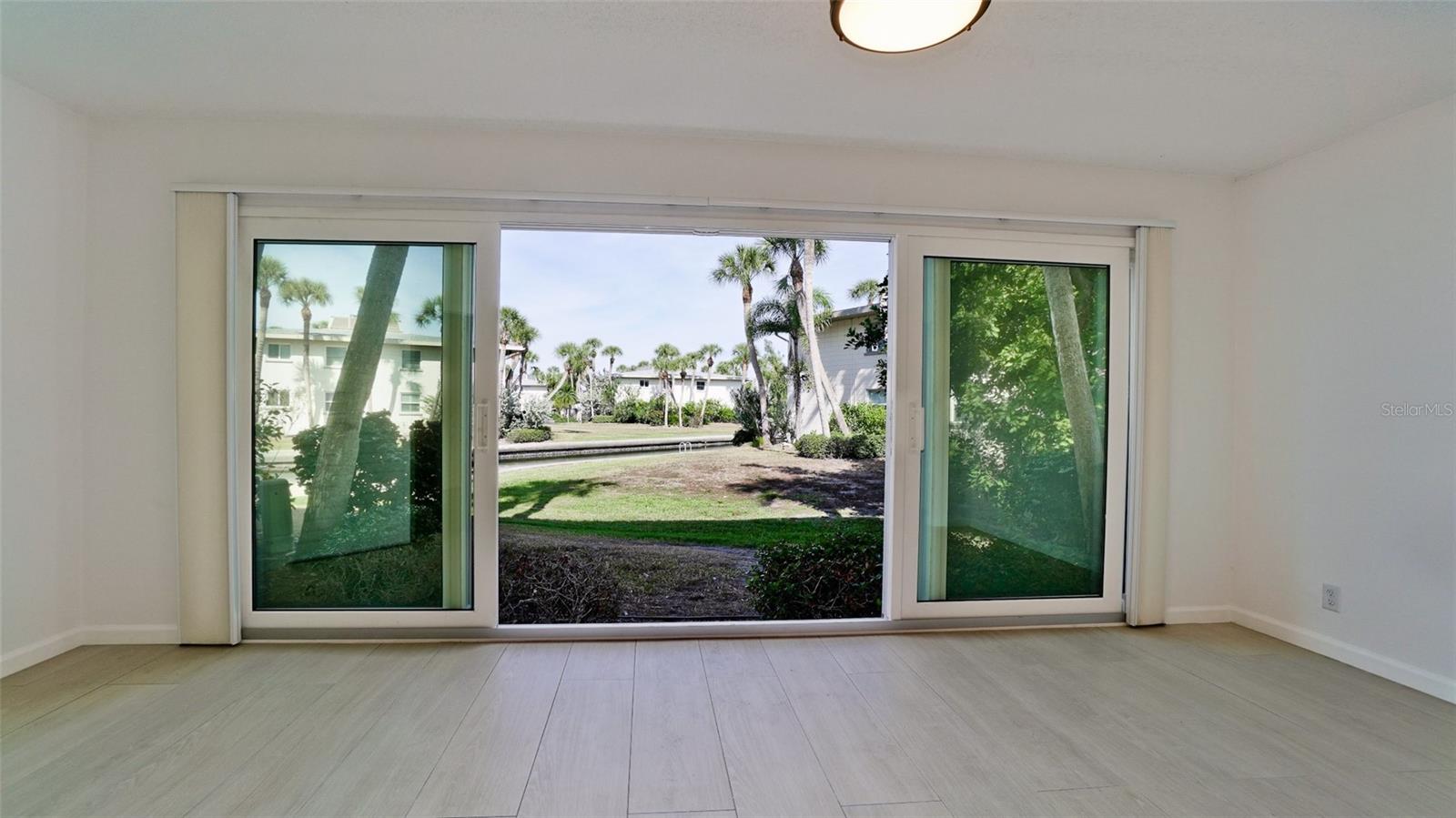 WHITNEY BEACH - Residential