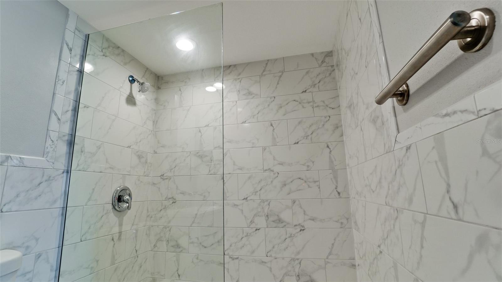 WHITNEY BEACH - Residential