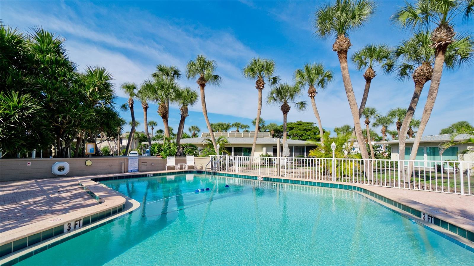 WHITNEY BEACH - Residential