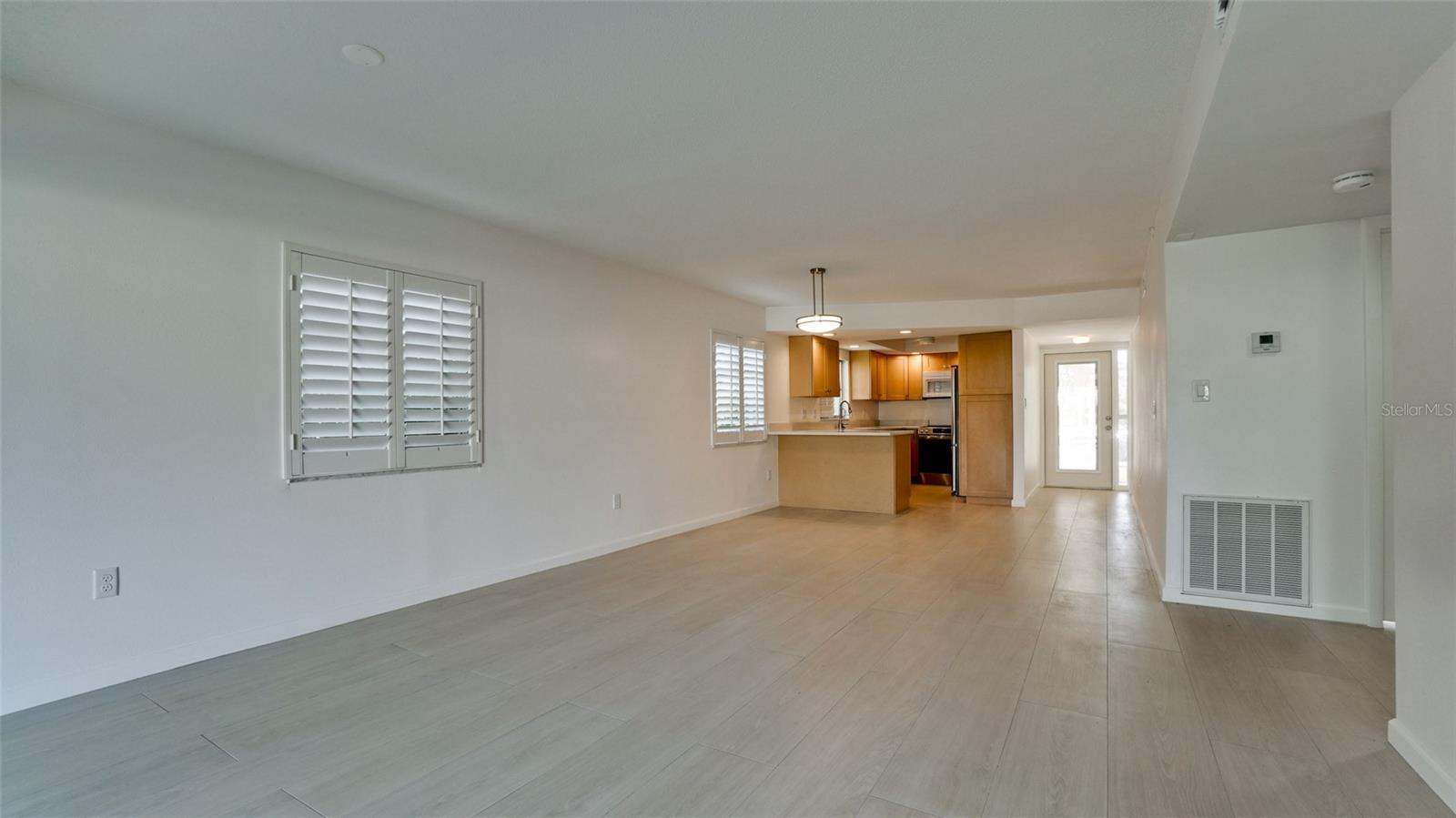 WHITNEY BEACH - Residential