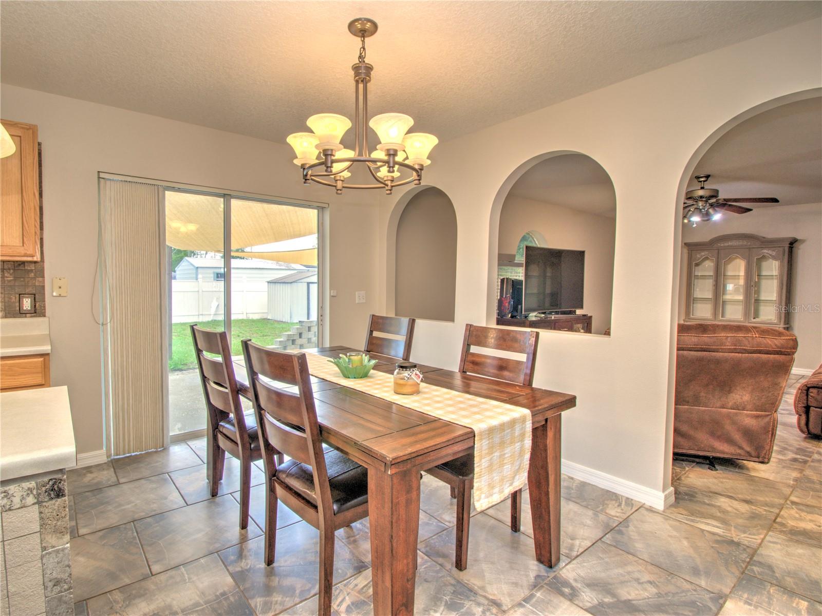 SILVER SPRINGS SHORES - Residential