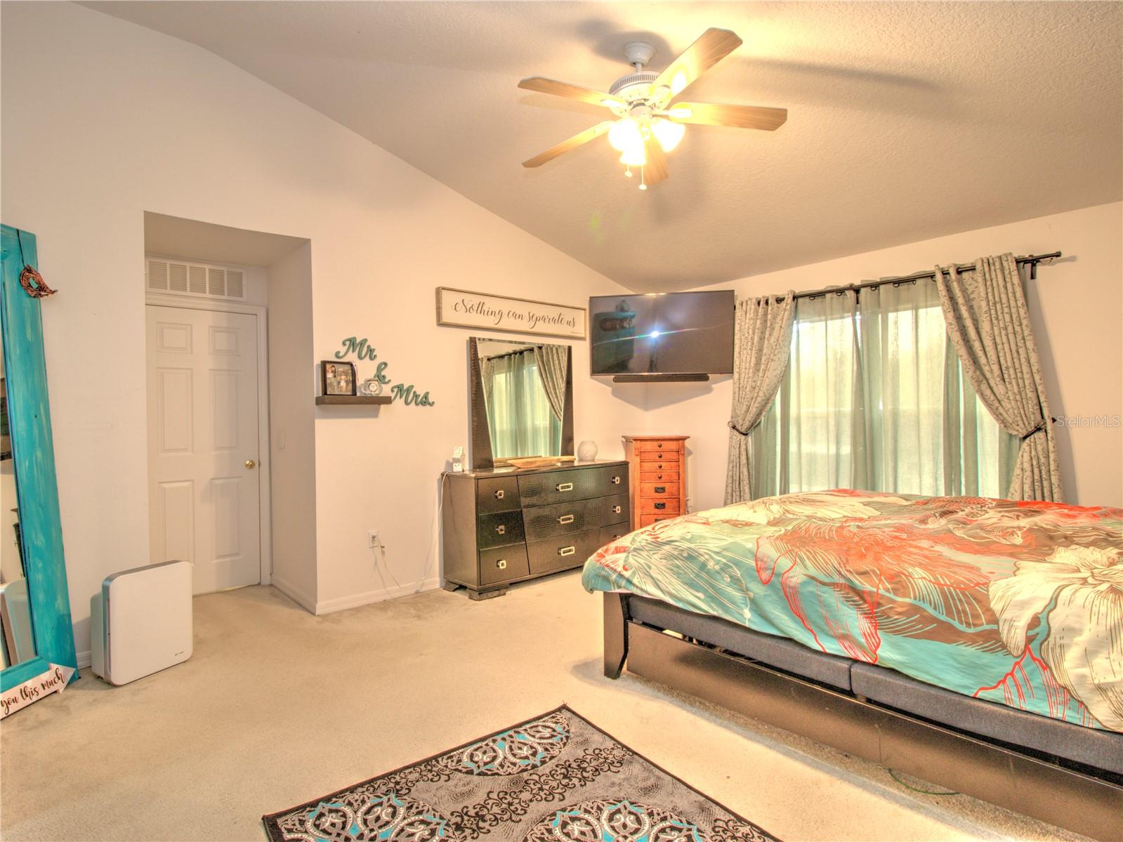 SILVER SPRINGS SHORES - Residential