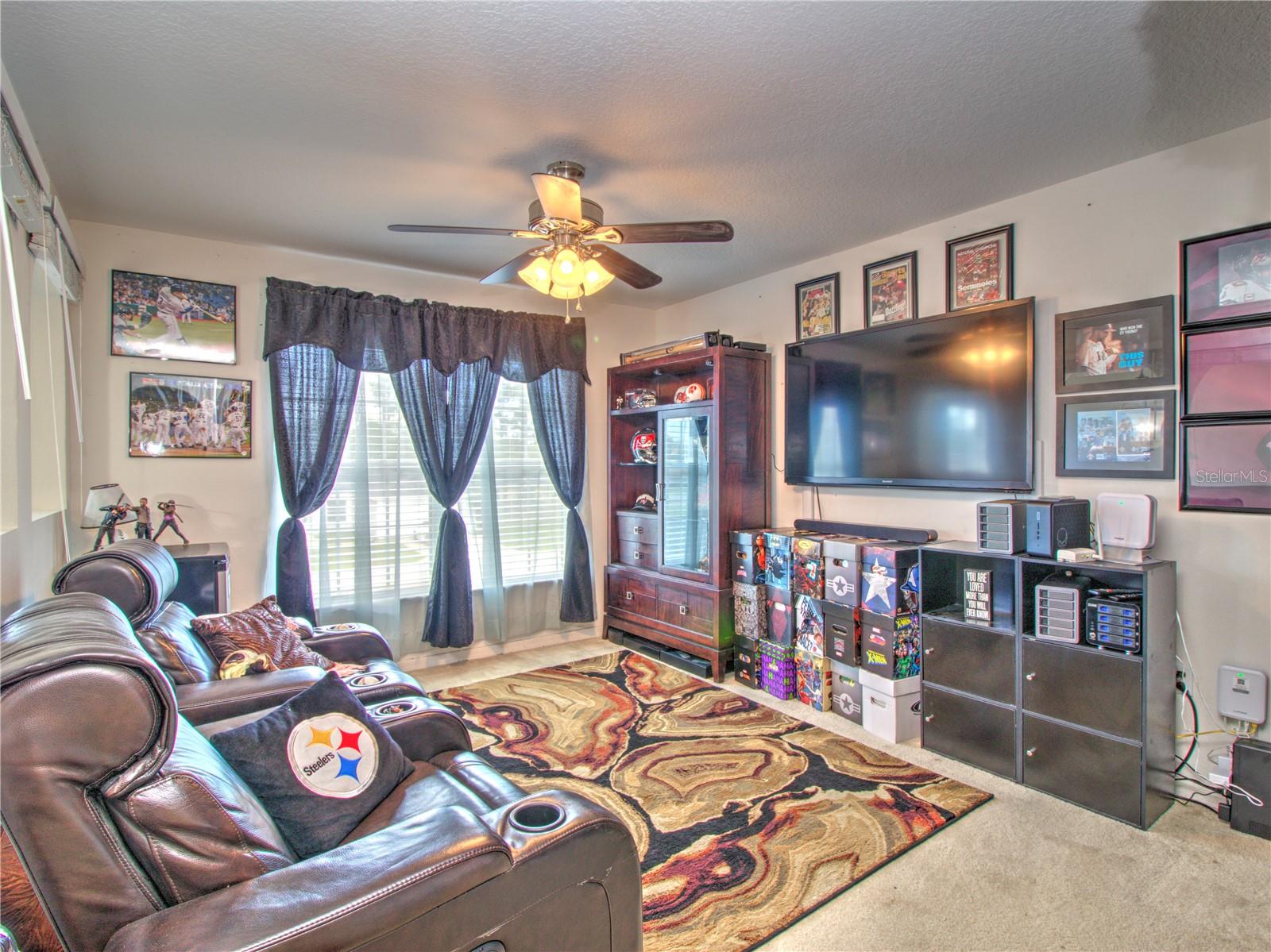 SILVER SPRINGS SHORES - Residential