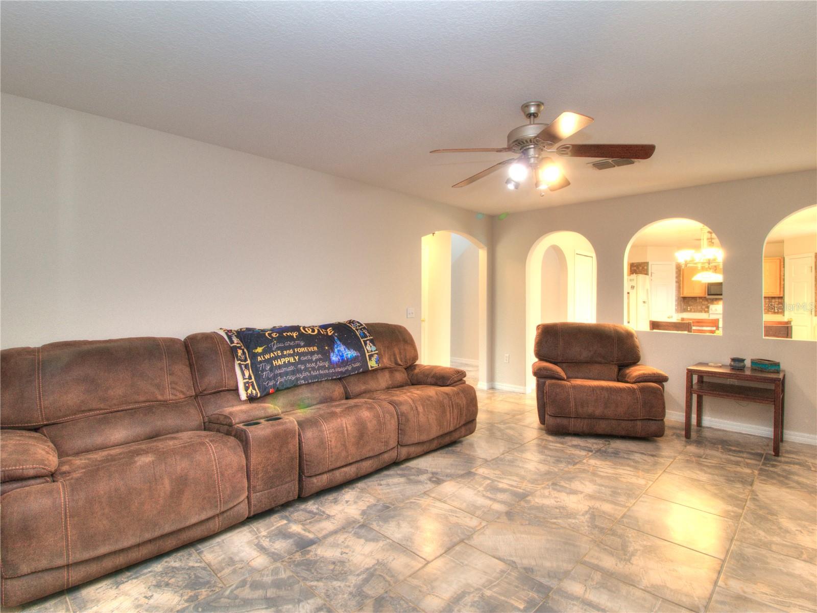 SILVER SPRINGS SHORES - Residential
