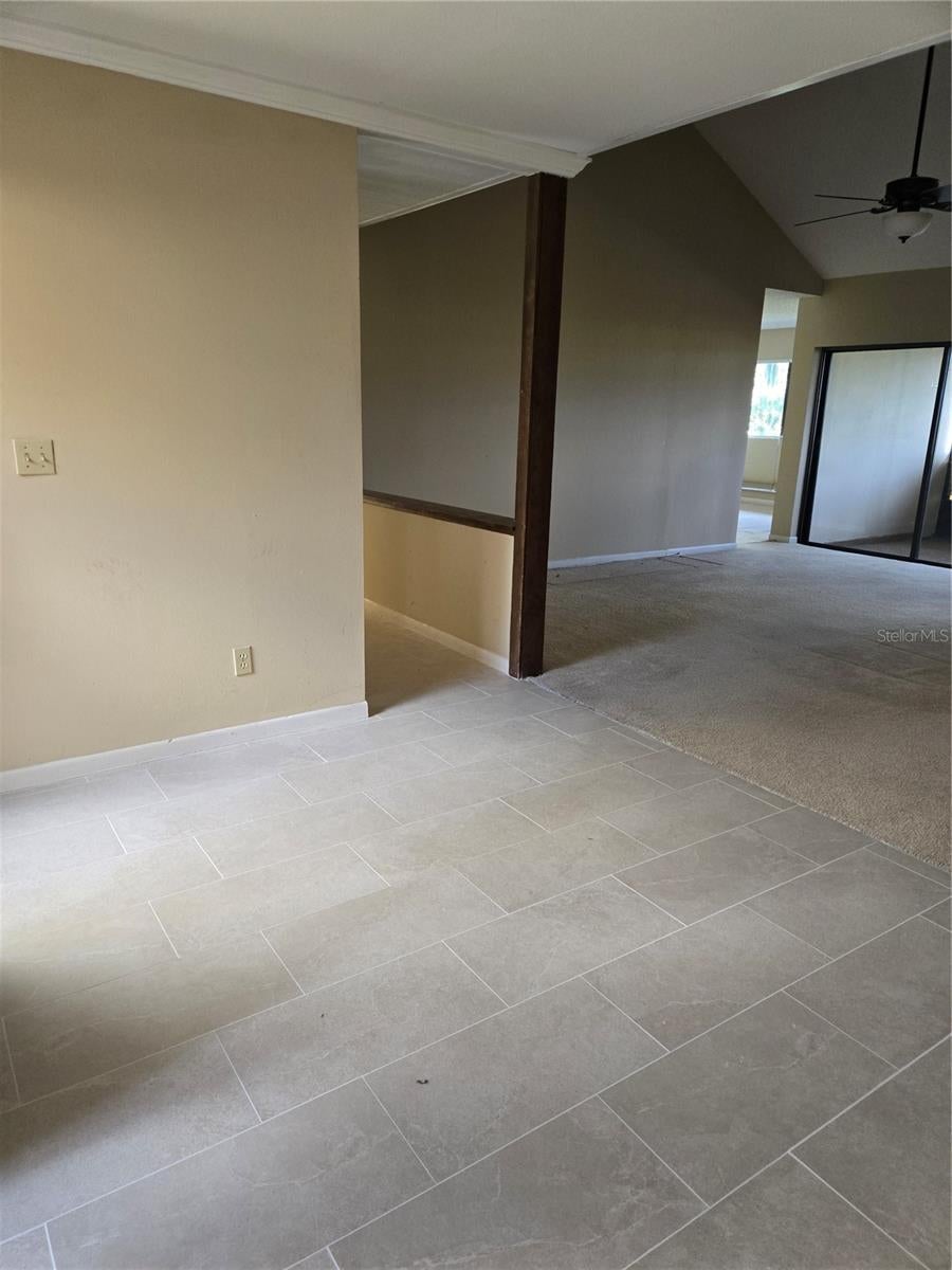 4365 CREEKWOOD LANE 4365