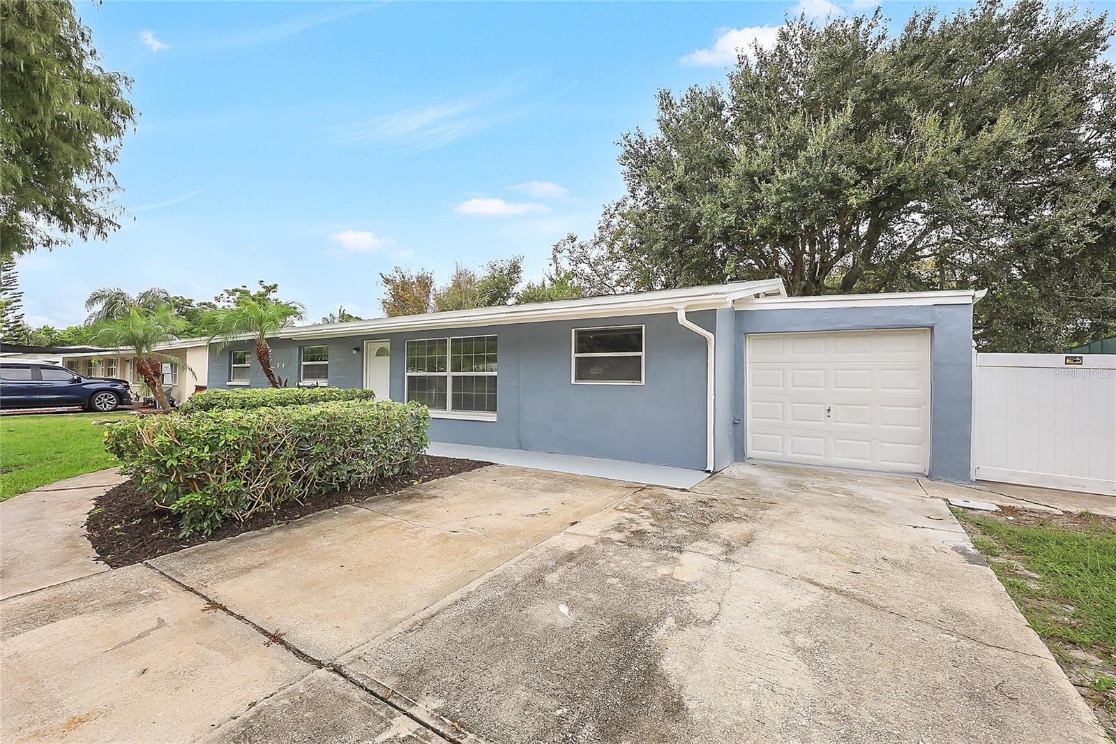 1604 ARNOLD DRIVE