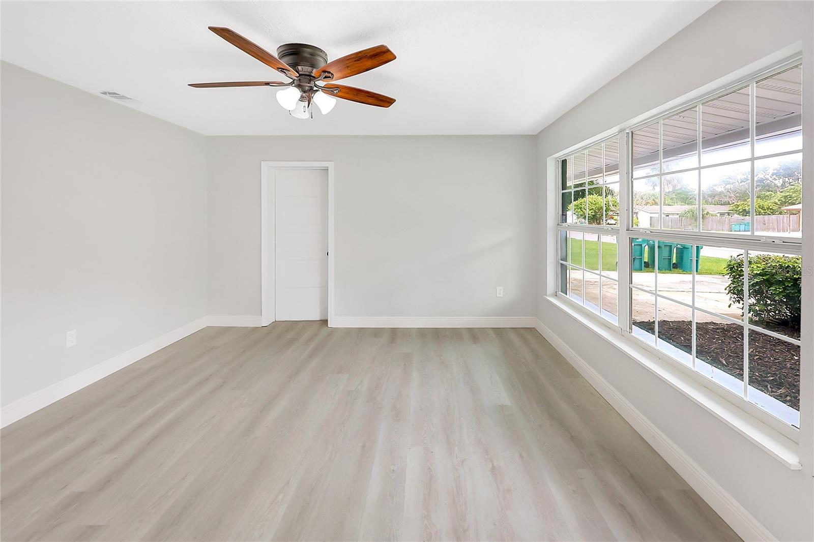 1604 ARNOLD DRIVE