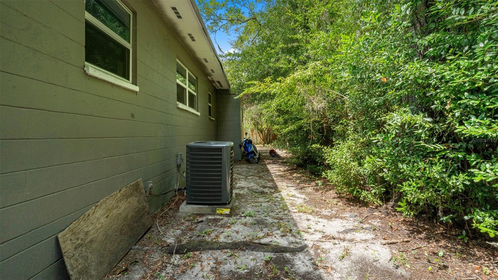 1015 SE 10TH TERRACE