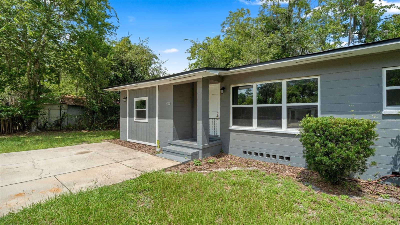 1015 SE 10TH TERRACE
