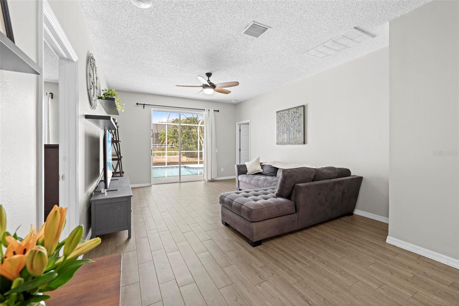 FOX WOOD PH 5 - Residential