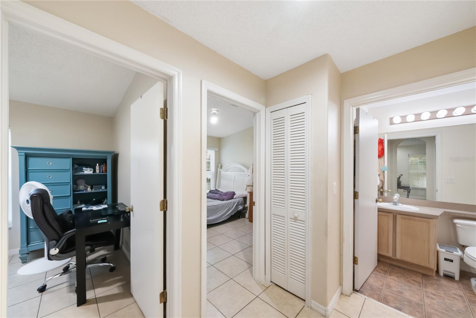 OSPREY COVE AT THE OAKS CONDO PH 14 - Residential