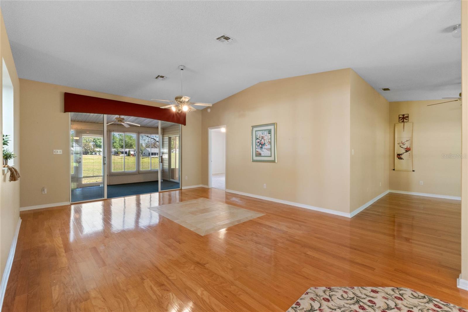 25642 OAK ALLEY