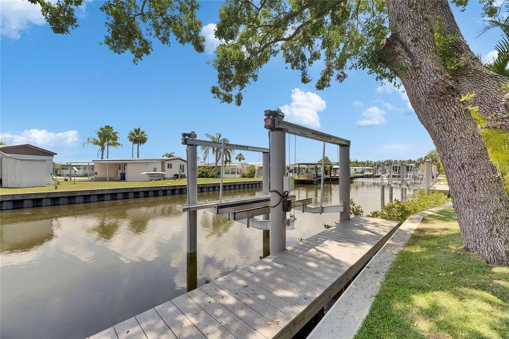 Photo of 6532 Simone Shores Circle, Apollo Beach, FL 33572 (MLS # TB8390546)