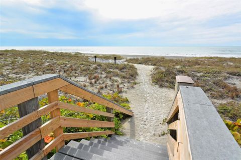 A home in LONGBOAT KEY