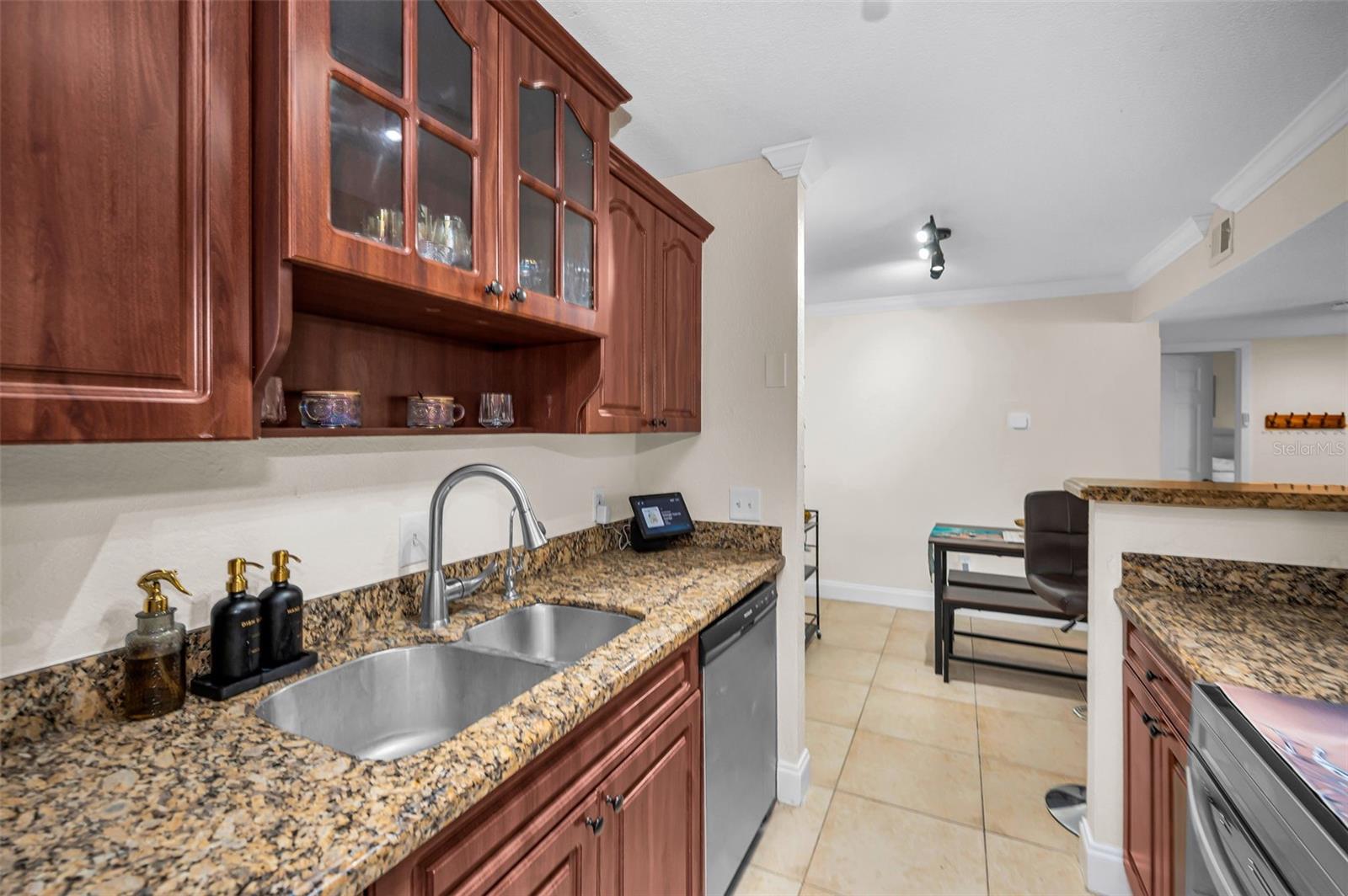 HARBOR CLUB CONDO - Residential