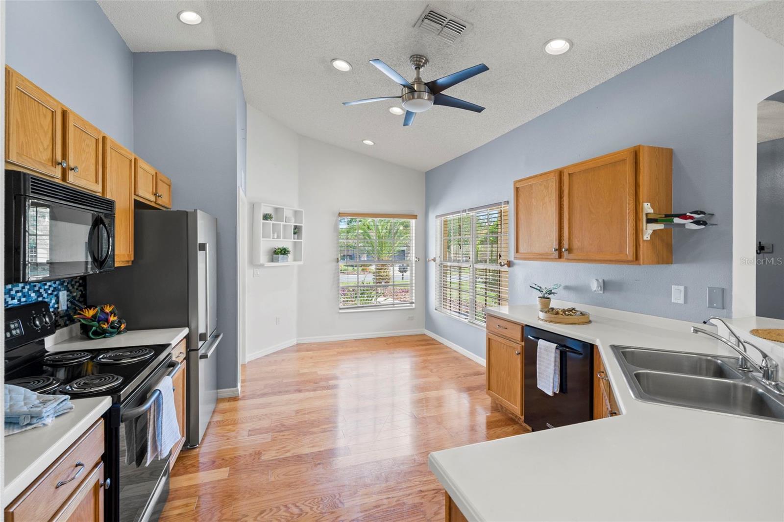 WELLINGTON AT SEVEN HILLS PH5D - Residential