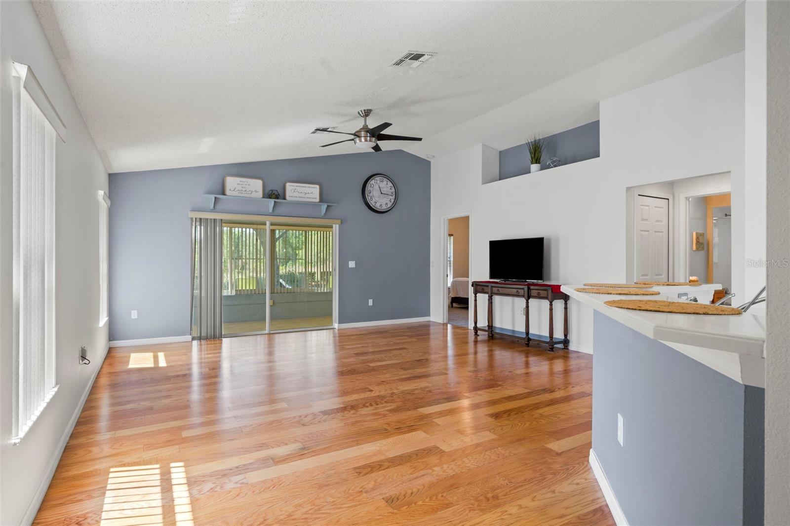 WELLINGTON AT SEVEN HILLS PH5D - Residential