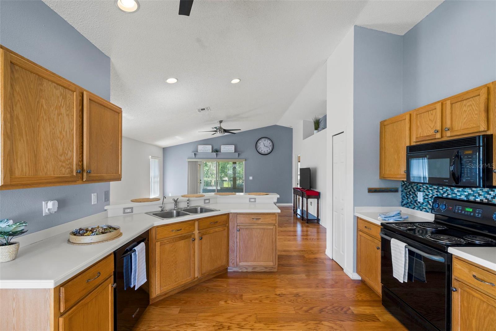 WELLINGTON AT SEVEN HILLS PH5D - Residential