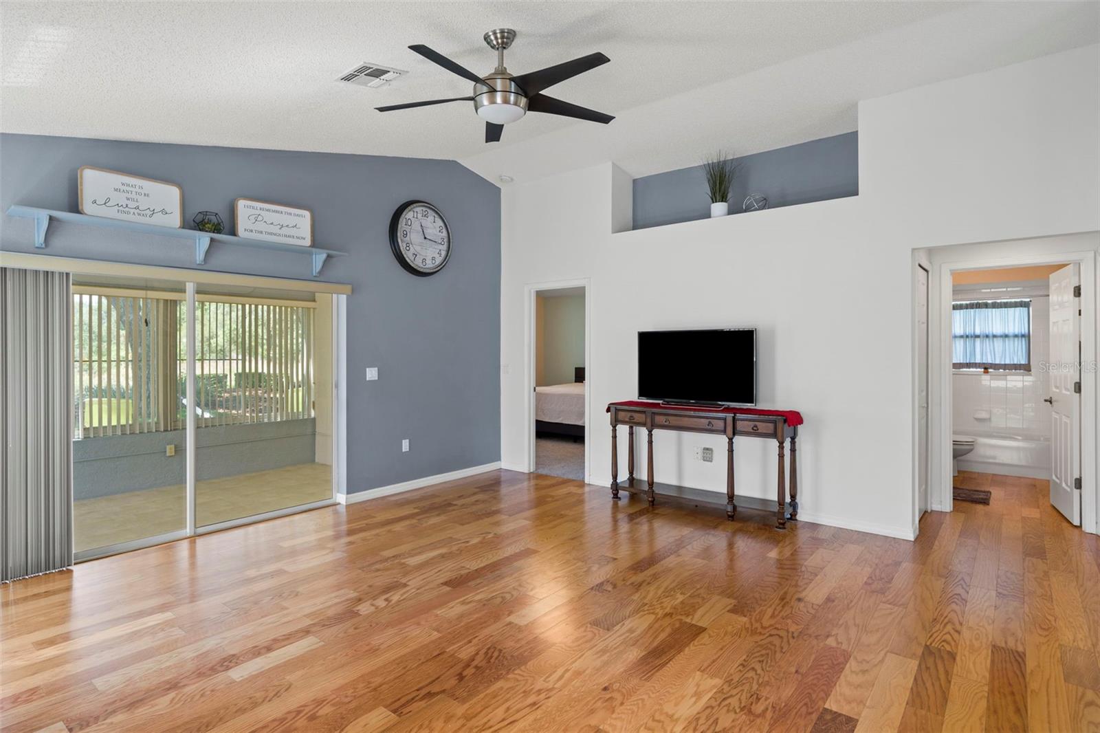 WELLINGTON AT SEVEN HILLS PH5D - Residential