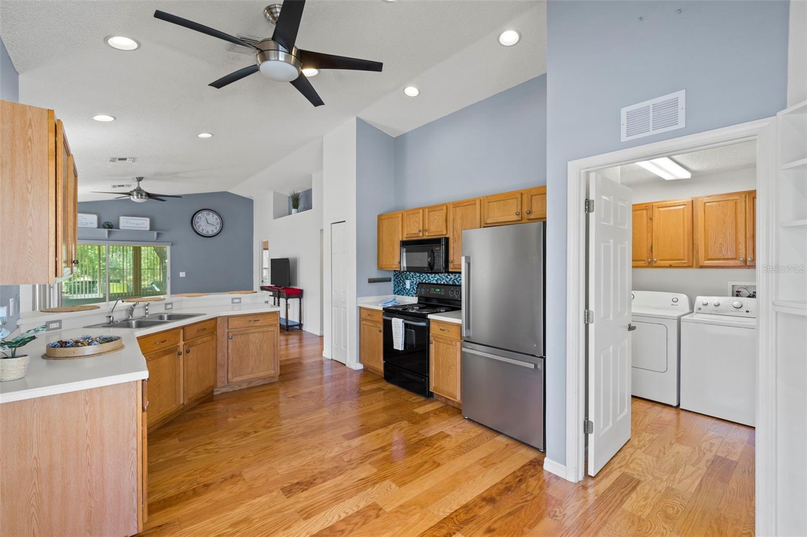 WELLINGTON AT SEVEN HILLS PH5D - Residential