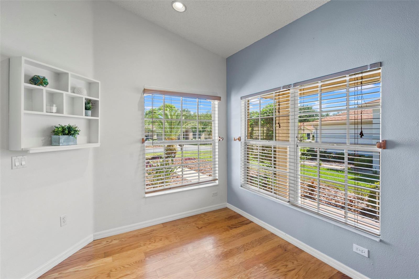 WELLINGTON AT SEVEN HILLS PH5D - Residential