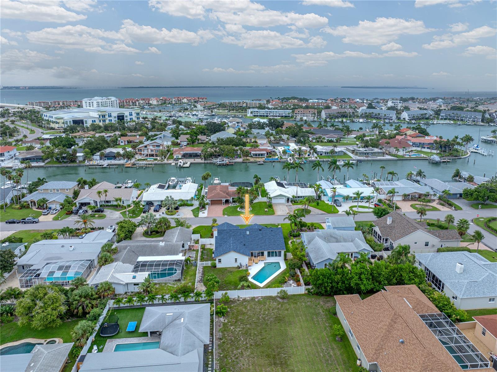 TIERRA VERDE UNIT 1 - Residential